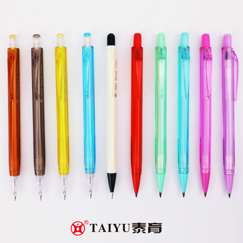 学生は三角形のペンホルダーでシャープペンシルを使用します。ユニークな形状のシャープペンシル 2084